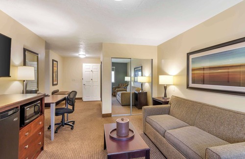North Salt Lake Hotel | Best Western Plus Cottontree Inn