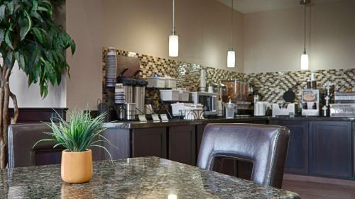 Cushing Hotel | Best Western Plus Cushing Inn & Suites