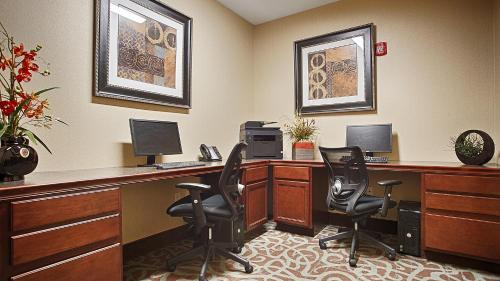 Wichita Hotel | Best Western Plus Eastgate Inn & Suites