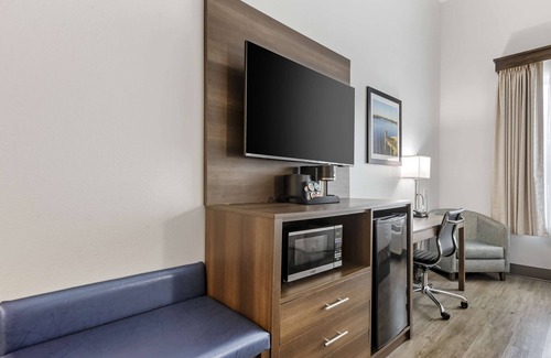 Yulee Hotel | Best Western Plus First Coast Inn & Suites