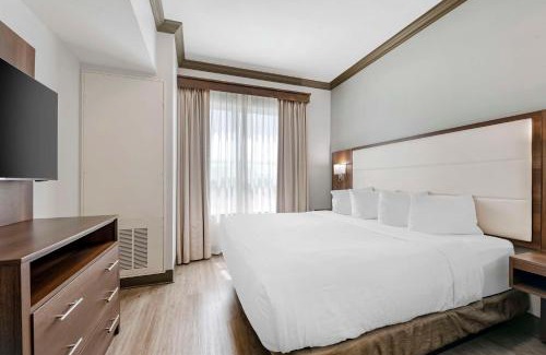 Yulee Hotel | Best Western Plus First Coast Inn and Suites