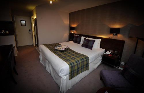 London Borough of Harrow Hotel | Best Western PLUS Grim's Dyke Hotel