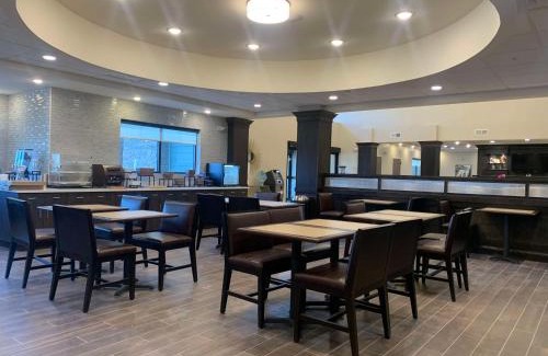 Horseheads Hotel | Best Western Plus Horseheads Inn & Suites