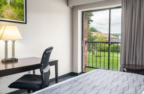 Keene Hotel | Best Western Plus Keene Hotel
