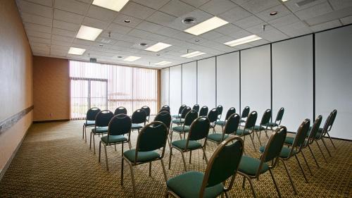 Moses Lake Hotel | Best Western PLUS Lake Front Hotel