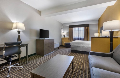 Lampasas Hotel | Best Western Plus Lampasas Inn & Suites