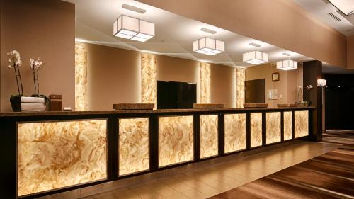 Highland Hotel | Best Western Plus Lamplighter Inn & Conference Centre