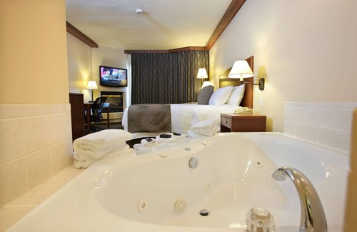 Highland Hotel | Best Western Plus Lamplighter Inn & Conference Centre