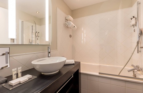 Ploermel Hotel | Best Western Plus Le Roi Arthur Hotel et Spa