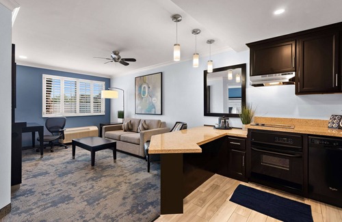 Tree Section Hotel | Best Western Plus Manhattan Beach Hotel