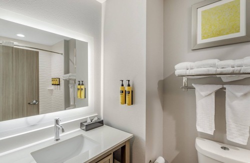 Port Arthur Hotel | Best Western Plus Mid County