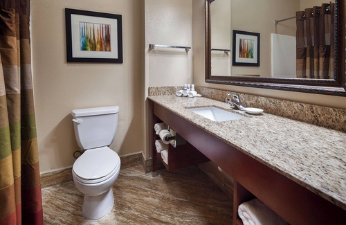 Monahans Hotel | Best Western Plus Monahans Inn & Suites