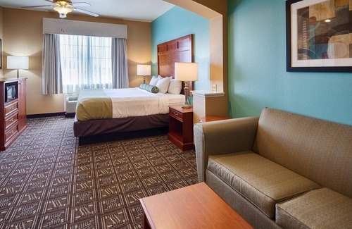 Monahans Hotel | Best Western Plus Monahans Inn & Suites