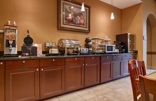 New Caney Hotel | Best Western Plus New Caney Inn & Suites