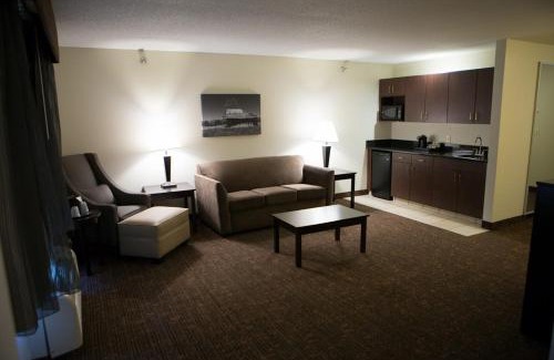 Carter Lake Hotel | Best Western Plus Omaha Airport Inn