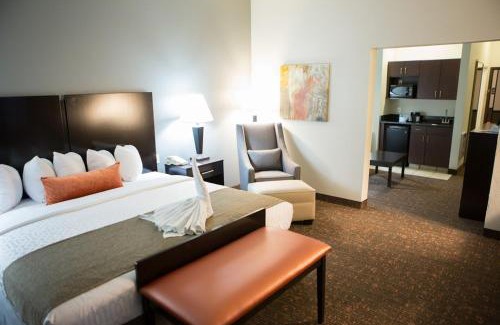 Carter Lake Hotel | Best Western Plus Omaha Airport Inn