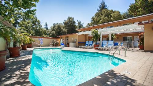 Allied Arts Hotel | Best Western Plus Riviera