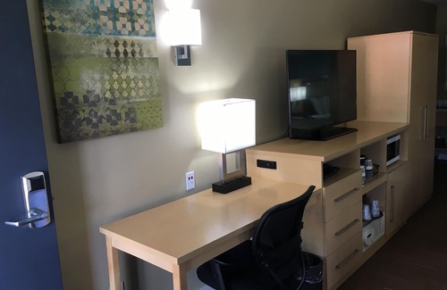 Goleta Hotel | Best Western Plus South Coast Inn