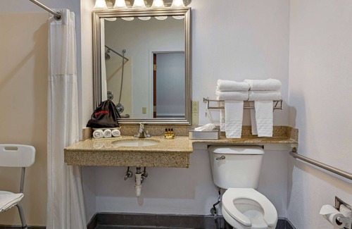 South Hill Hotel | Best Western Plus South Hill Inn