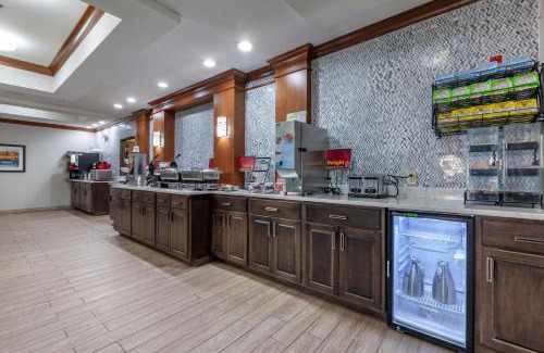 Sparta Hotel | Best Western PLUS Sparta Trail Lodge