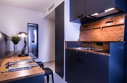 Bois-Colombes Hotel | Best Western Plus Suitcase Paris La Defense
