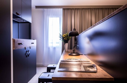 Bois-Colombes Hotel | Best Western Plus Suitcase Paris La Defense