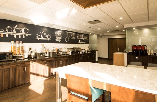 Connaught Hotel | Best Western Plus Suites Downtown