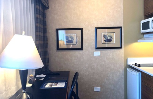 Connaught Hotel | Best Western Plus Suites Downtown