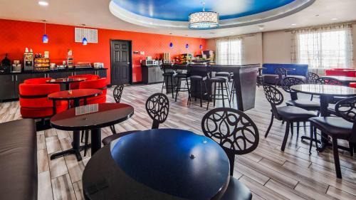 North by Northwest Hotel | Best Western Plus Tech Medical Center Inn