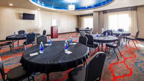 North by Northwest Hotel | Best Western Plus Tech Medical Center Inn