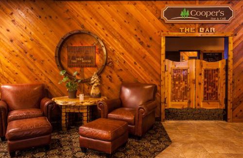 Mount Shasta Hotel | Best Western Plus Tree House