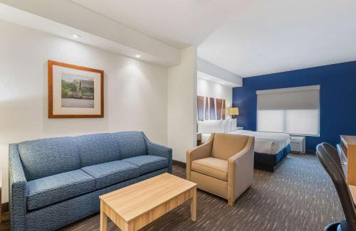 Wilmington Hotel | Best Western PLUS Westgate Inn and Suites