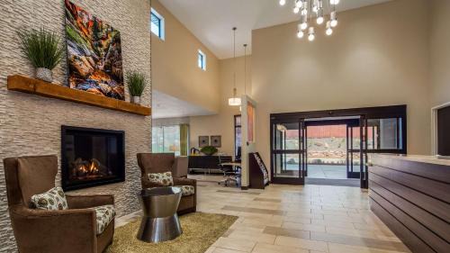 Zion National Park South Entrance Hotel | Best Western Plus Zion Canyon Inn & Suites