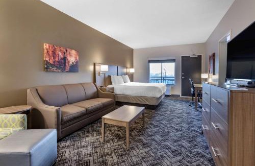 Zion National Park South Entrance Hotel | Best Western Plus Zion Canyon Inn & Suites