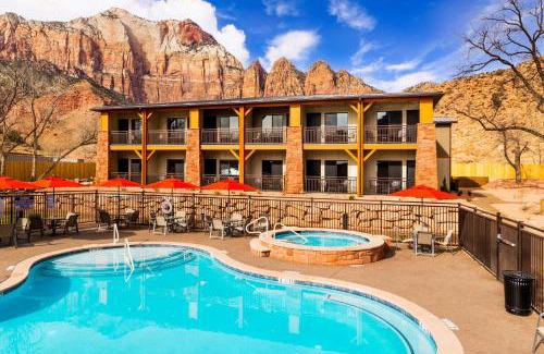 Zion National Park South Entrance Hotel | Best Western Plus Zion Canyon Inn & Suites