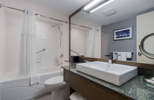 Downtown Vancouver Hotel | Best Western Premier Chateau Granville Hotel & Suites & Conf. Centre