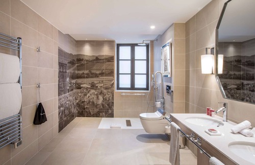 Tournus Hotel | Best Western Premier Hotel & Spa Les Sept Fontaines