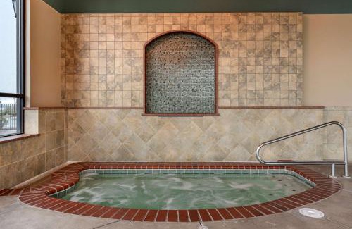 Pasco Hotel | Best Western Premier Pasco Inn and Suites