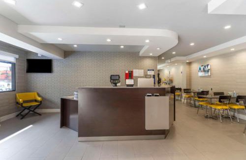 Tenderloin Hotel | Best Western Red Coach Inn