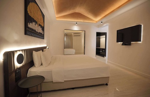 Bhiwadi Hotel | Best Western Resort Country Club