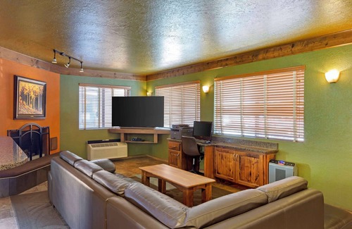 Red River Hotel | Best Western Rivers Edge