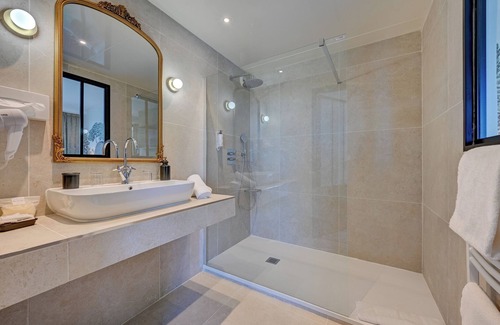 Pertuis Hotel | Best Western Sevan Parc Hotel