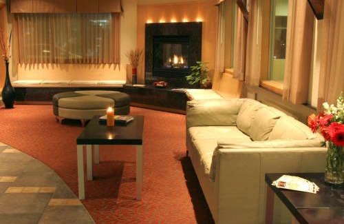 Cle Elum Hotel | Best Western Snowcap Lodge