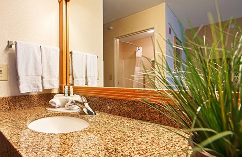 Wapakoneta Hotel | Best Western Wapakoneta Inn