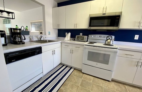 Ocean View Condo | Bethany Bay Beach Oasis, 4 Bed 3 bath, pool, golf, kayak, Ocean View
