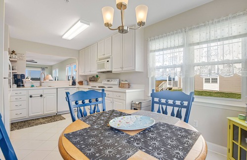 Ocean View Condo | Bethany Bay condo with pool, fireplace, screened porch & AC
