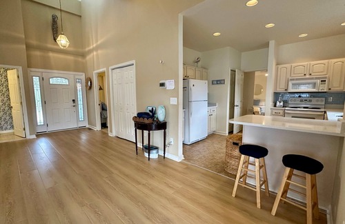 Ocean View House | Bethany Bay Fabulous! Golf, swimming, tennis, water access, and so much more!