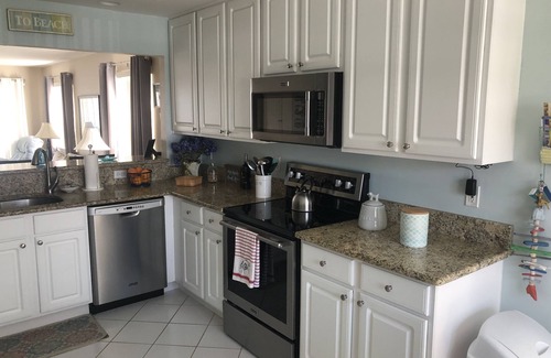 Ocean View Condo | Bethany Bay Relaxation Awaits