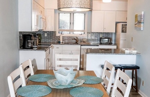 Bethany Beach Condo | Bethany Beach Sea Colony Resort Condo w/Lake Views.