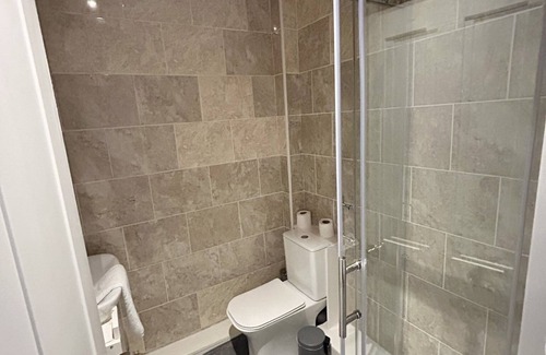 South Shore Apartment | Bethel Suite by Sasco Apartments